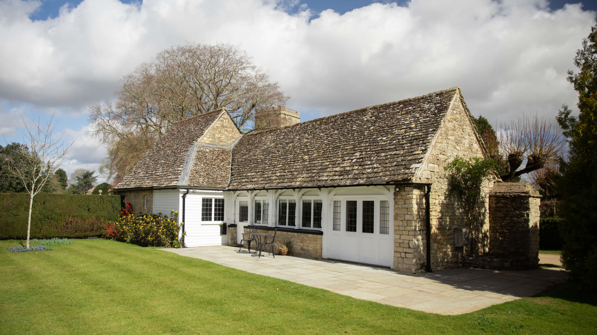 Guest house at Yarnton Manor.