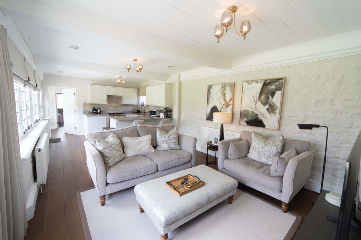Guest house accommodations at Yarnton Manor.