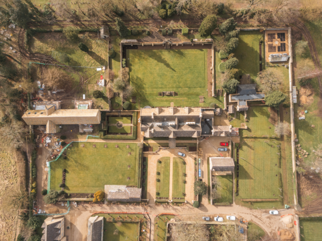 Arial view of yarnton manor.