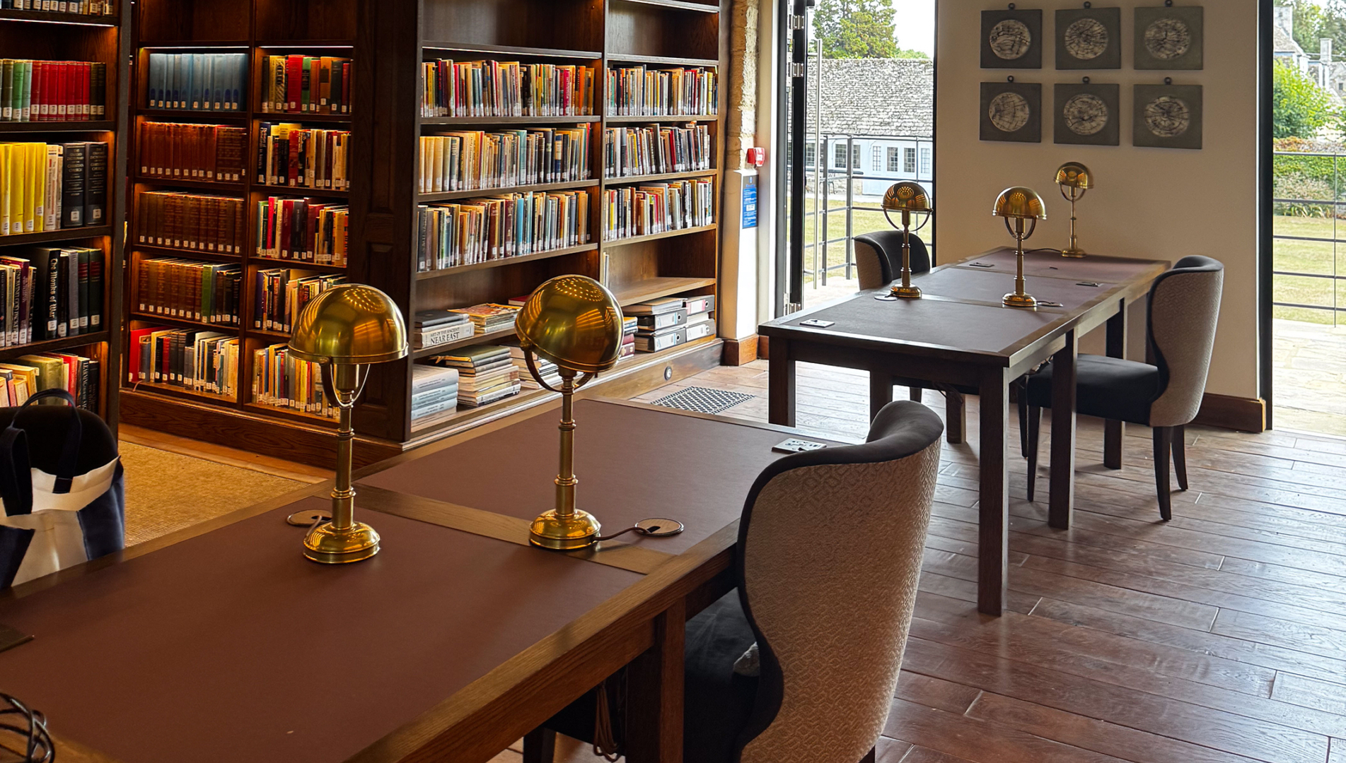 Central hallway with desks in Yarnton Manor Library