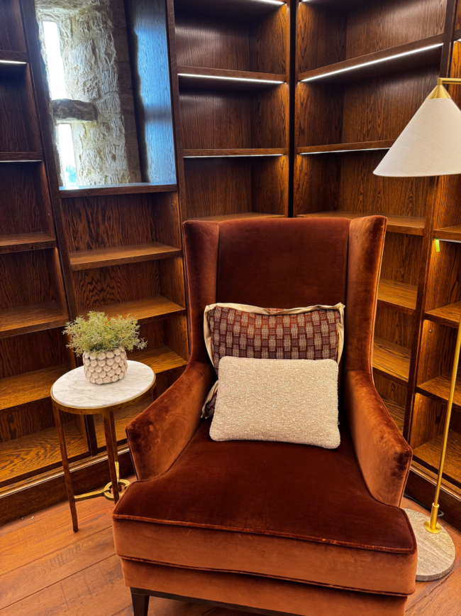 Cozy nook in Yarnton Manor library.